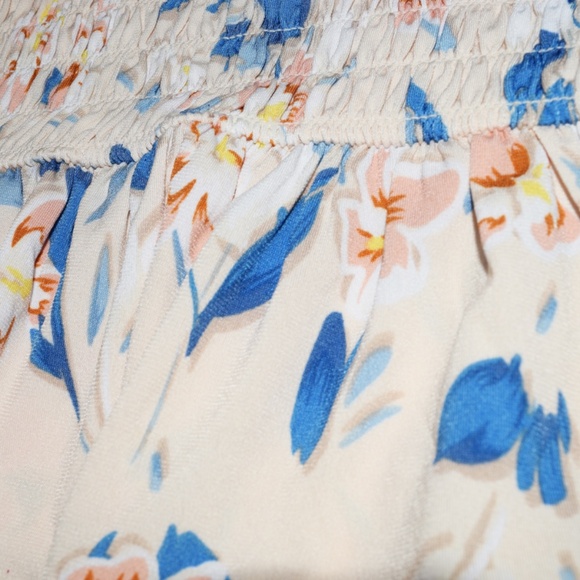 NWT BCBGeneration Floral Spring Smocked Tapioca Mini Skirt Size medium - Picture 5 of 8